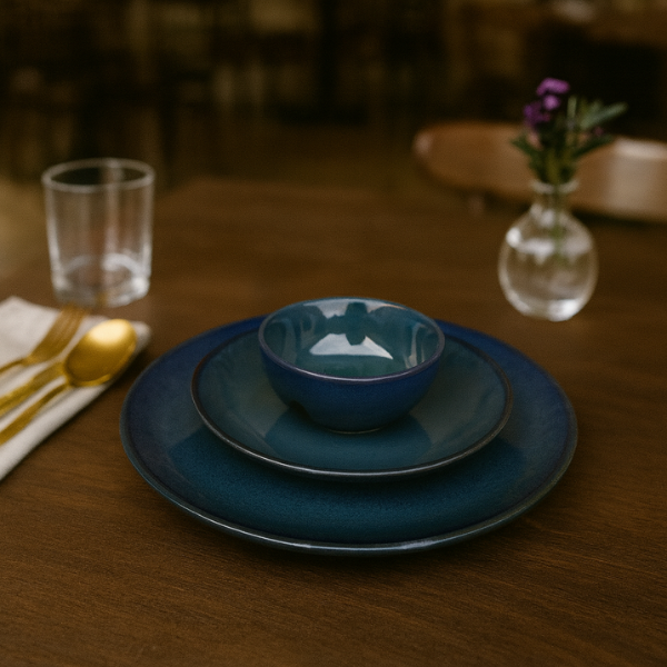 RNS-0045 ceramic item close-up