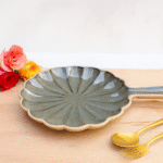Handcrafted Flower-Shaped Pizza Platter Ceramic Serving – Olive Green Glaze